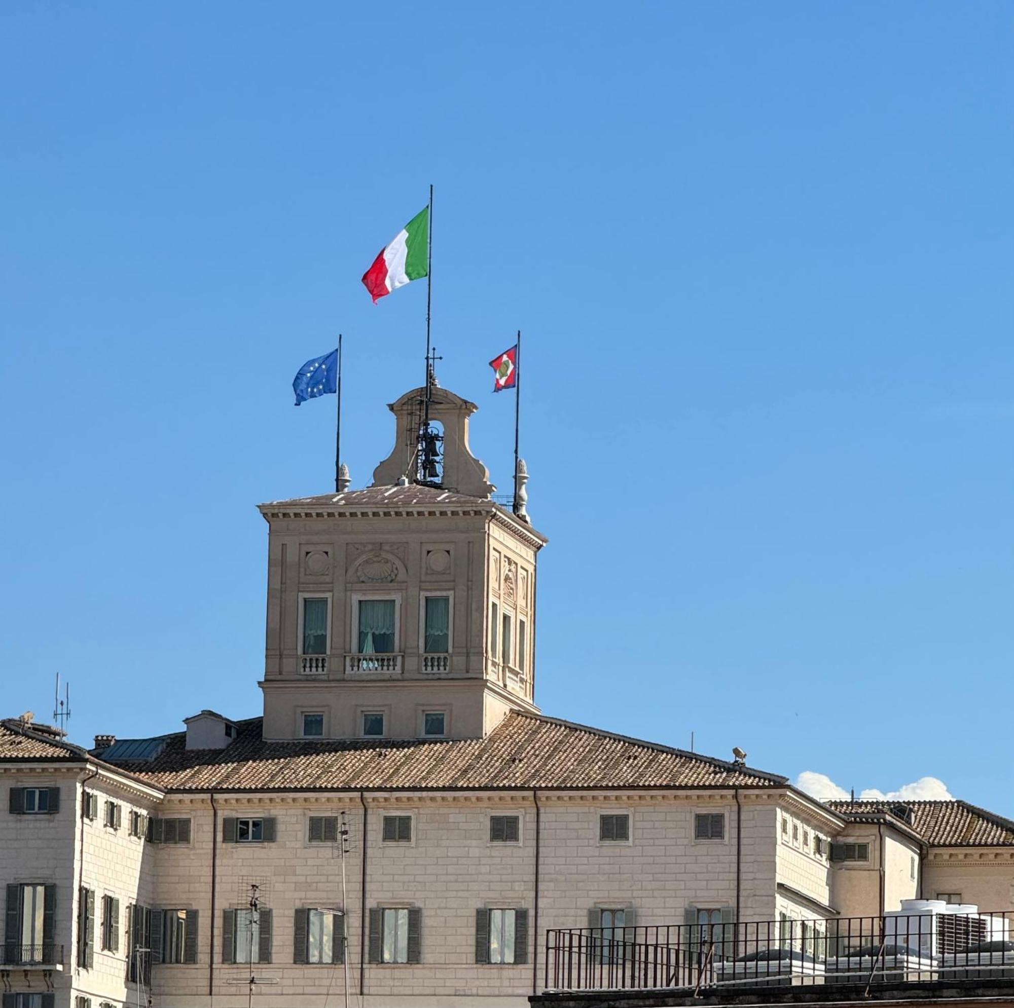 Tritone Luxury Suites Fontana Di Trevi Roma Exterior foto
